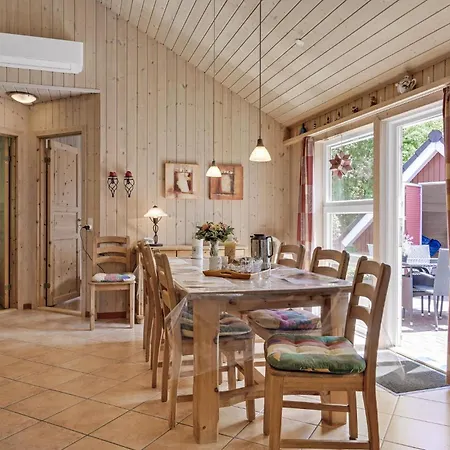 4 Bedroom Beautiful In Holiday home Oksbol (Syddanmark)